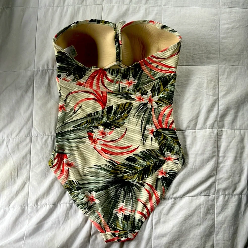 Strapless one piece swimsuit - Picture 4 of 4